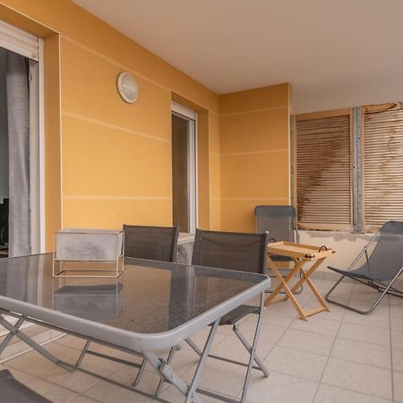 Appartamento Appt De Charme Avec Grand Balcon Proche Avignon Wifi Gratuit Monteux Esterno foto